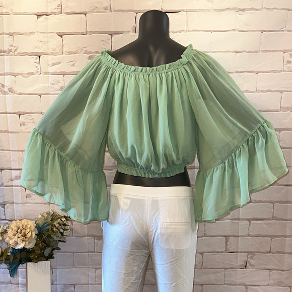 Off-Shoulder Blouse - Picture 3 of 3